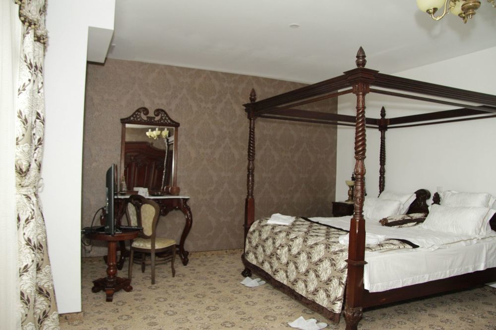 Pik Elegance 4* Ploieşti