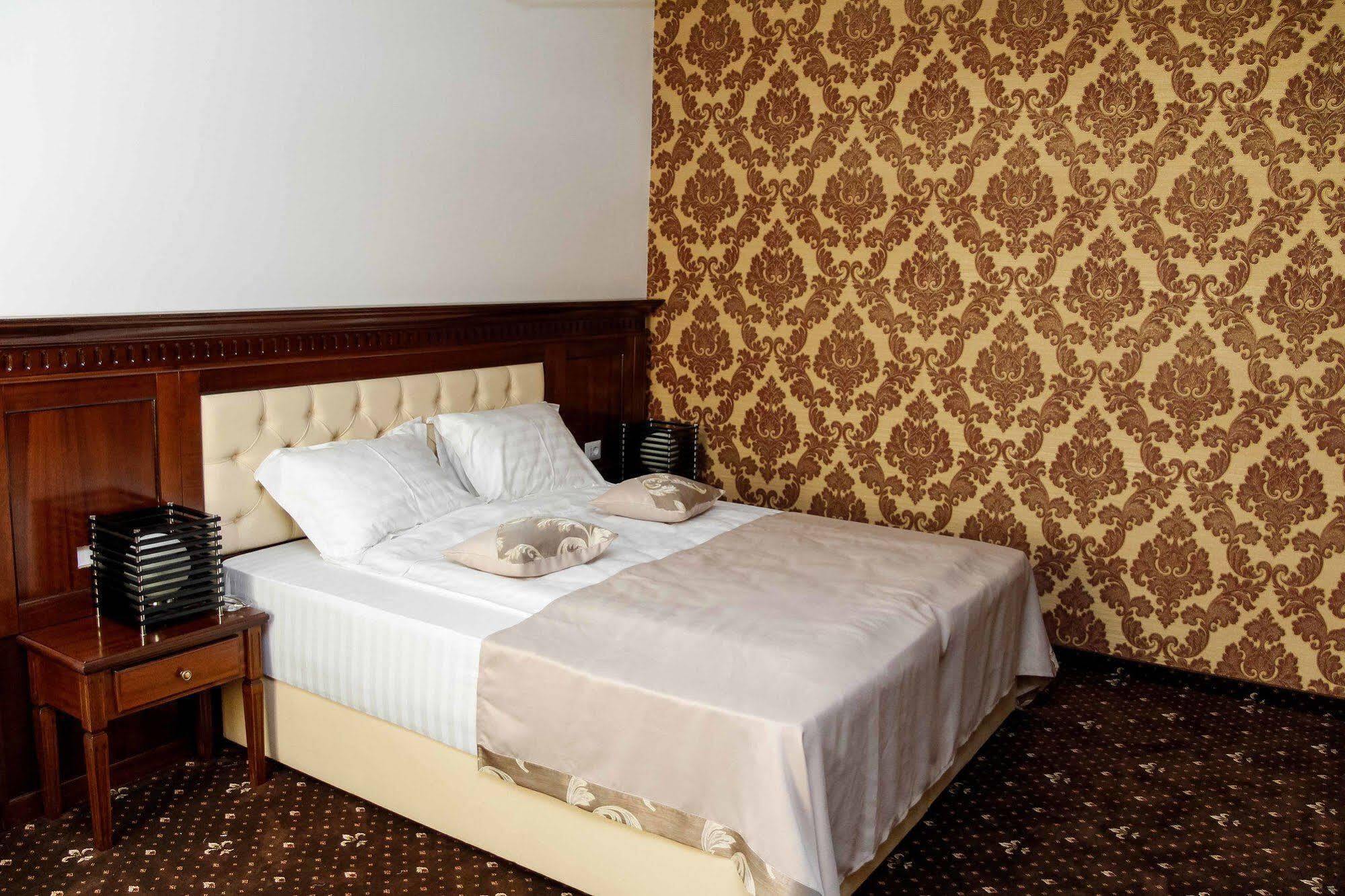 Pik Elegance 4* Ploieşti